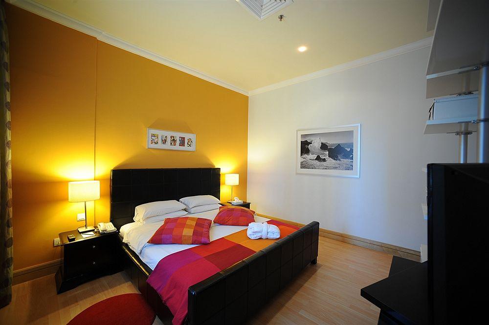 Le Royal Corniche Hotel Salmiya Exterior photo