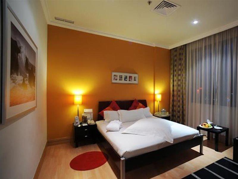 Le Royal Corniche Hotel Salmiya Exterior photo
