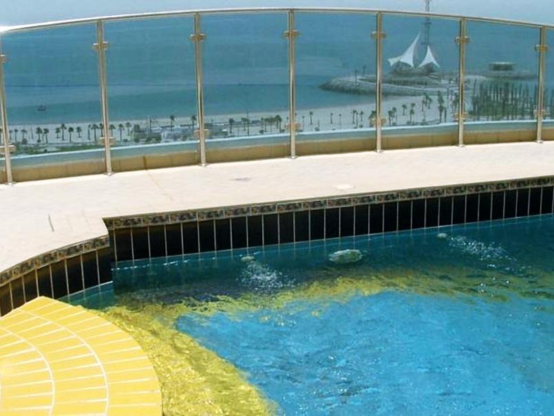 Le Royal Corniche Hotel Salmiya Exterior photo